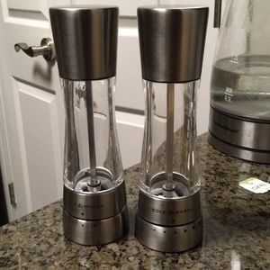 Cole & Mason stainless steel S&P grinders.